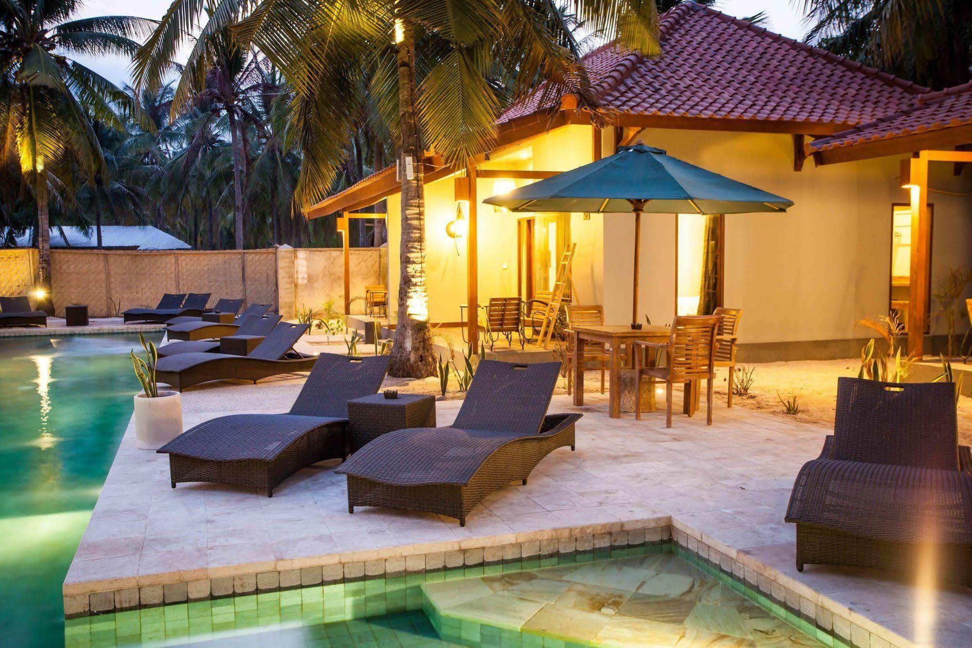 Belukar Villas Джили Трауанган Екстериор снимка